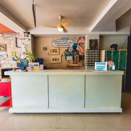 Bb House Rambuttri Hostel Bangkok Exterior photo