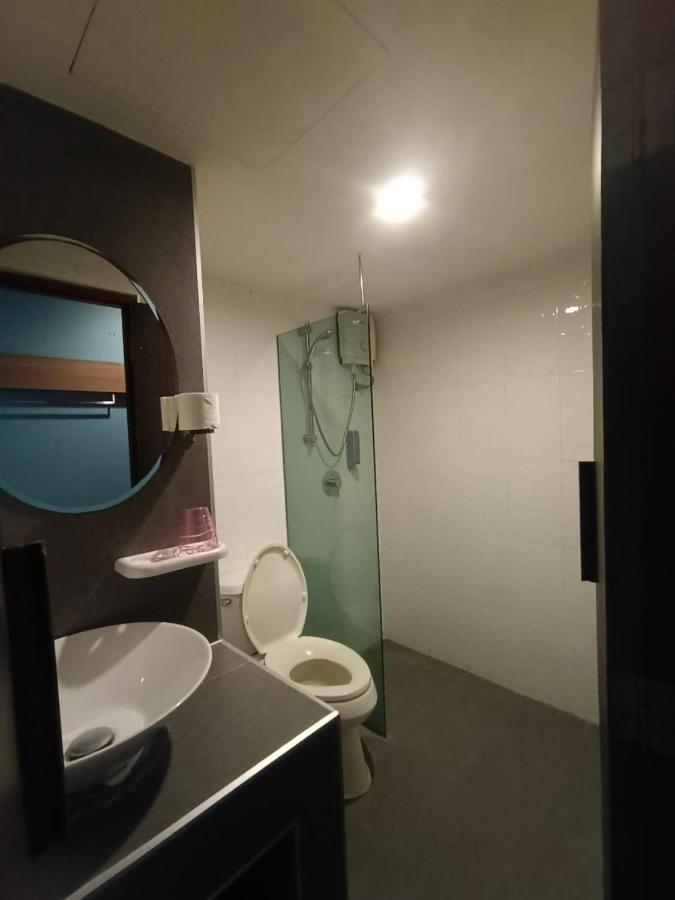 Bb House Rambuttri Hostel Bangkok Exterior photo